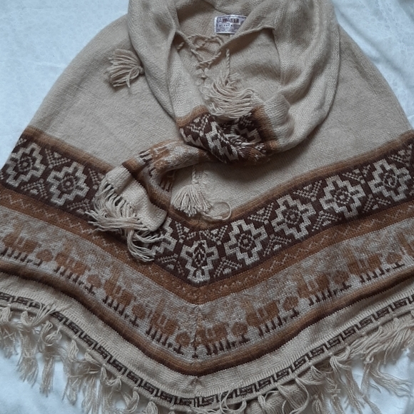 Alpaca wool cape poncho - Picture 1 of 4